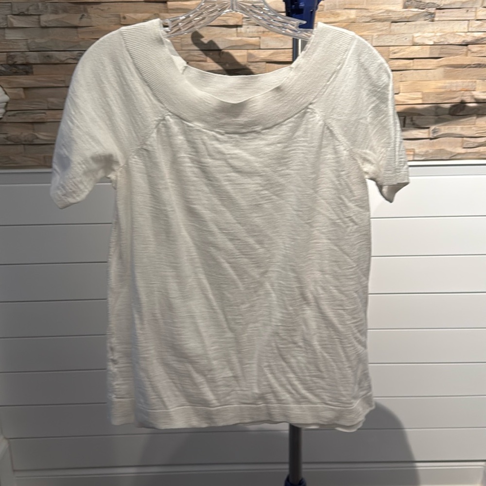 Ann Taylor LOFT round neck super soft short sleeved shirt.
